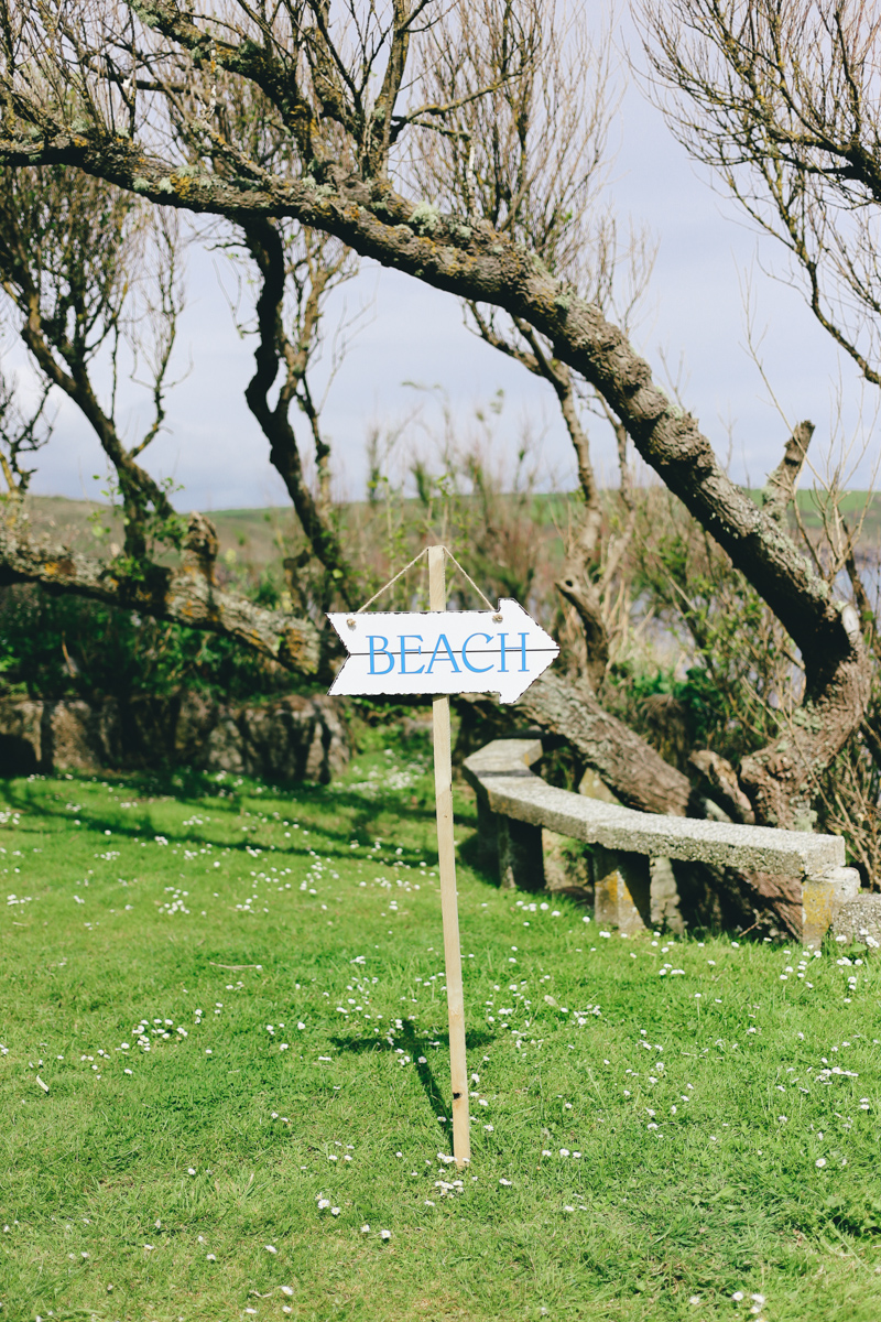 Beach wedding at Prussia Cove, Cornwall wedding by Love Oh Love Photography
