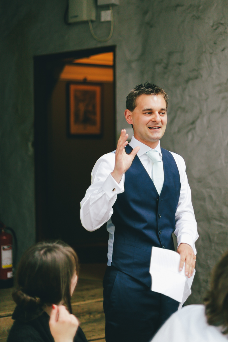 Best man speech at Prussia Cove, Cornwall wedding by Love Oh Love Photography