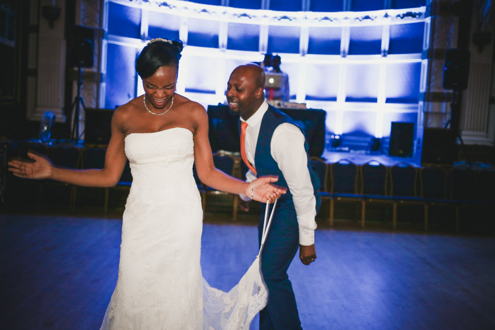 first dance at Old Finsbury Town Hall by Love oh Love photography
