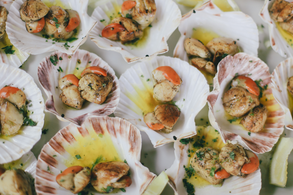 Seafood scallops wedding breakfast at Prussia Cove, Cornwall by Love Oh Love Photography