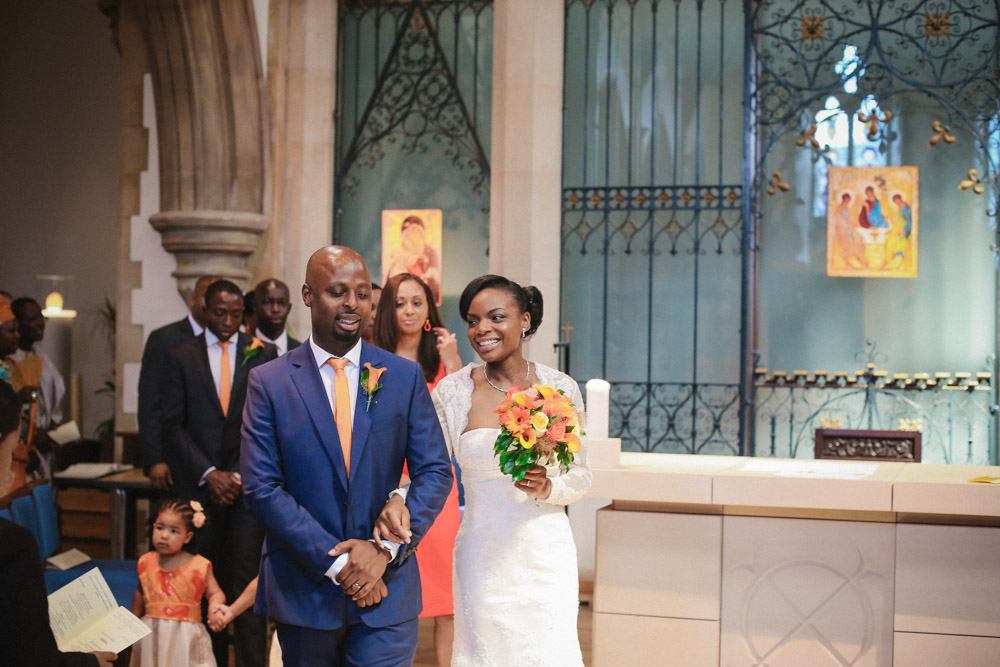 leaving the church in Croydon, London by Love oh Love photography